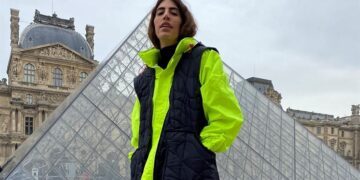 Moda é transformação – Thai de Melo usa look confeccionado com jaqueta de tripulantes da Latam