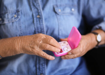 Você sabe quais são os remédios essencias para levar na sua mala de viagens? A VemTambém listou pra você