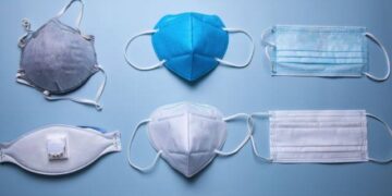 Uso de máscaras em lugares fechados não é mais obrigatório no Ceará