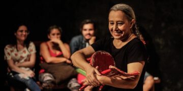 Quarta Cultural tem humor e homenagem ao Dia Internacional da Dança
