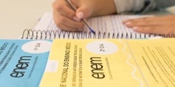 Academia Enem 2022 é lançada com 12 mil vagas em parceria com Descomplica