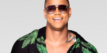 Léo Santana faz show nessa véspera de feriado em Canoa Quebrada