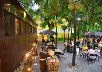 Vagão de Trem e Castelinho da Praça Luiza Távora são entregues à população