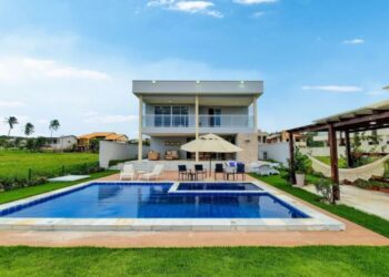 Mansão no Cumbuco é o lugar ideal para curtir com a família