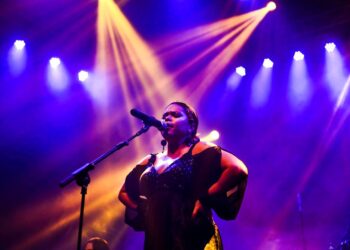 “Férias em Fortaleza” deste fim de semana terá DJ Priscila Delgado e Marília Lima na Beira-Mar