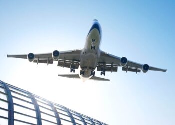 Preço de passagens internacionais tem queda depois de julho