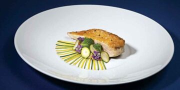 Air France cria parceria com chefes estrelas Michelin para novo cardápio