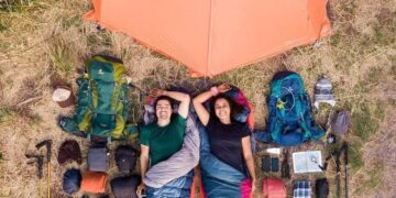 Conheça os “Traveleiros”, um casal que viaja pelo mundo a bordo de um motorhome