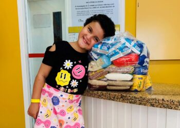 Pacientes da Associação Peter Pan aguardam na fila de espera por um padrinho