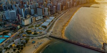 Fortaleza está entre os cinco primeiros lugares mais buscados para viagens durante a Semana Santa e o feriado de Tiradentes