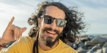 Cantor e compositor “Sou Juan” lança seu primeiro álbum neste mês