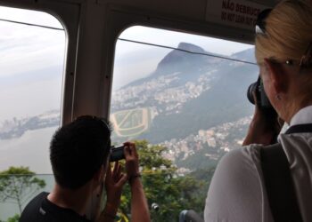 Estrangeiros injetam quase R$ 4 bi na economia do país em janeiro, maior valor nos últimos 10 anos para o mês