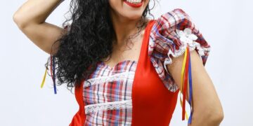 Projeto Pôr do Sol segue em ritmo de São João e recebe Lucinha Owens neste domingo