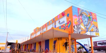Suvinil e Matiz Tintas, em parceria com Rodrigo Muricy, refazem painel junino em Cruz das Almas 